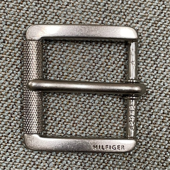 Tommy Hilfiger Belt Buckle - Picture 7 of 9